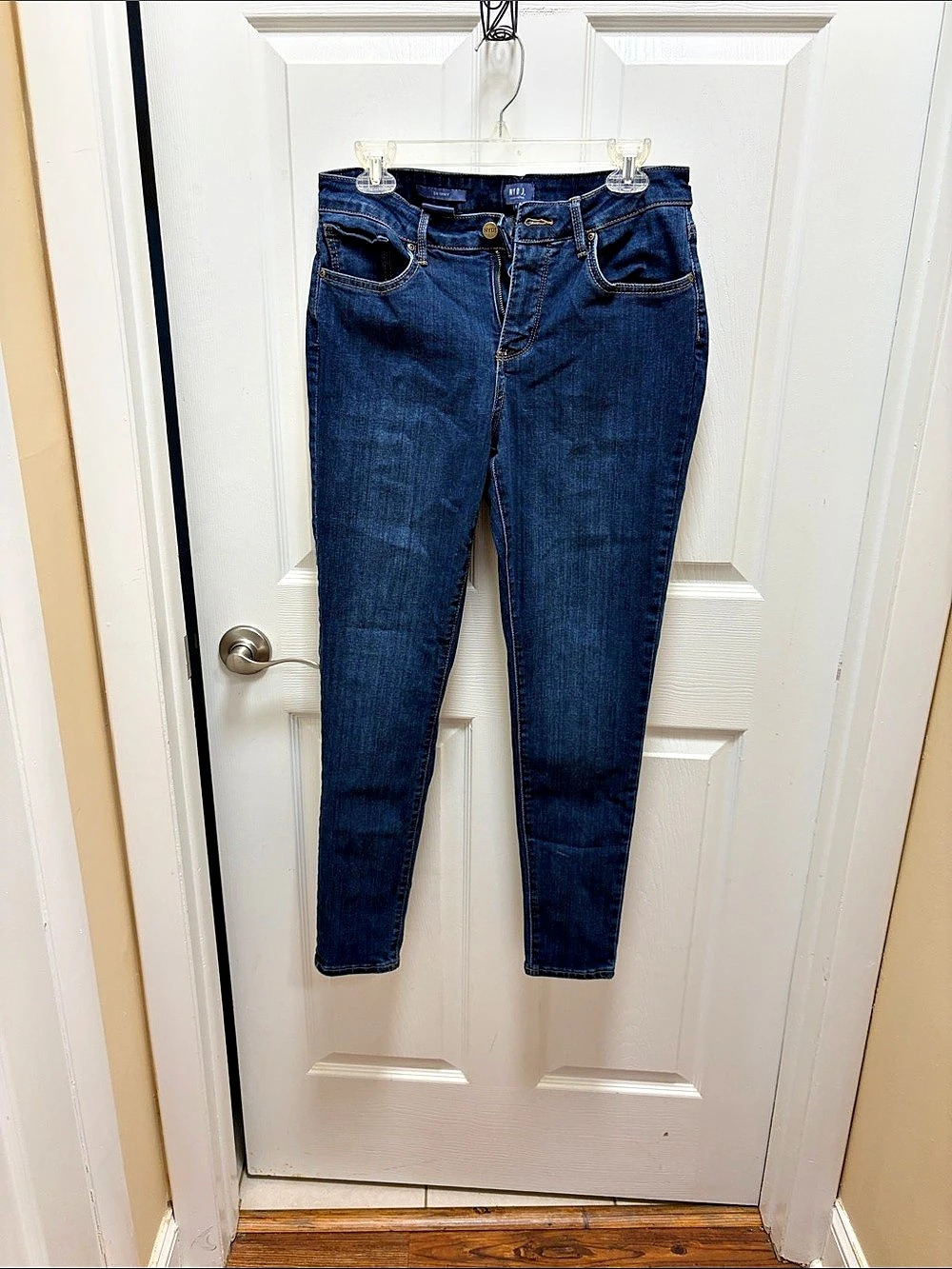 NYDJ Skinny Jeans in Blue Size 8 Like New